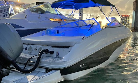 25ft Rinker Captiva 232 for rent in Miami Florida