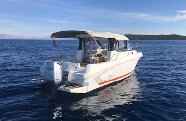 Beneteau Antares 7.80 - Motor Yacht Rental in Split, Croatia