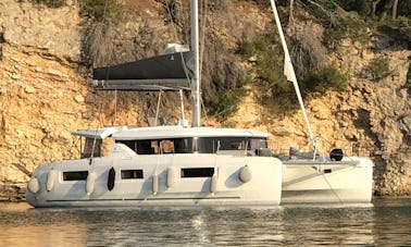 Catamarã de cruzeiro Lagoon 46 em Pireas, Grécia