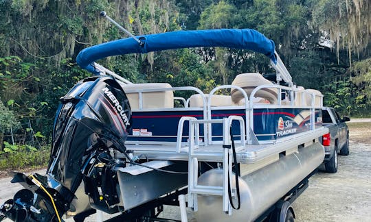 SunTracker Party Barge Pontoon with FREE gas in Melrose, Florida