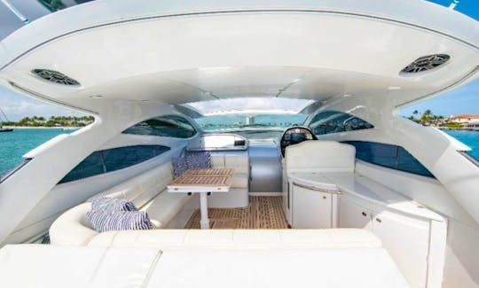 54' Pershing Yacht (Open Bar included)