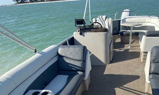 24' Tritoon Bennington New 175 HP Sarasota