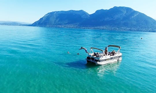 Charter a Pontoon in Annecy, France