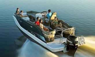 Lake Havasu: 2022 Luxury Pontoon Boat for charter! Good for up to 15 people!
