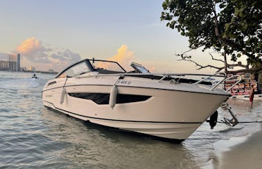2021 Hussar 850 Voyager Yacht Rental in Miami Beach, Florida