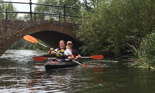 Picnic and Paddle Kayak Trip in Barrow upon Soar