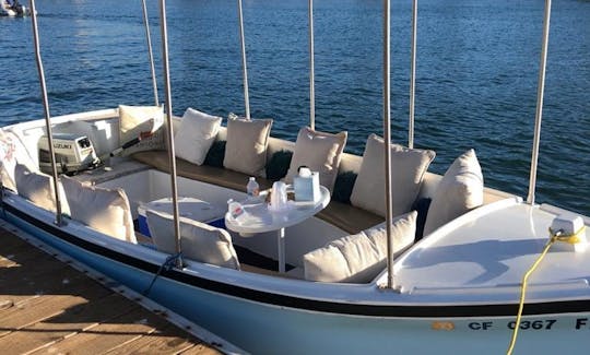 Beautiful duffy Boat for 6 People in Long Beach