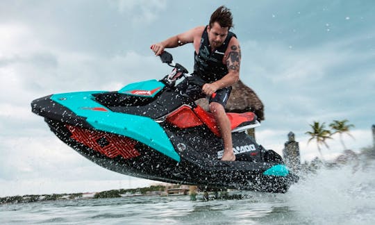 Super lightweight a great for quick maneuvers! This is the only Jetski that can genuinely “drift” on water - what?!