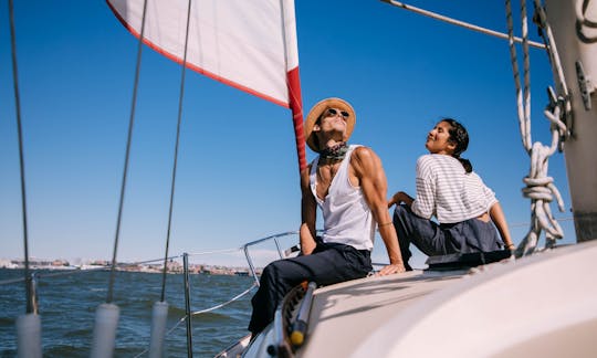 Private Sailing Charters - 37ft Sailboat in New York