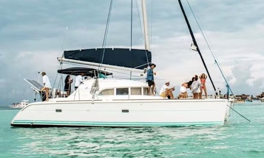 Lagoon Catamarán 46’ 2012 with open bar in Isla Mujeres