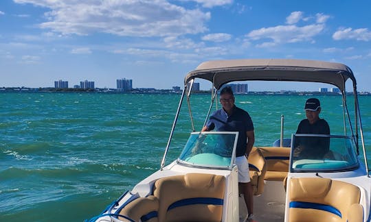 Amazing SunDeck 24ft Boat in Miami for up to 10 people!!