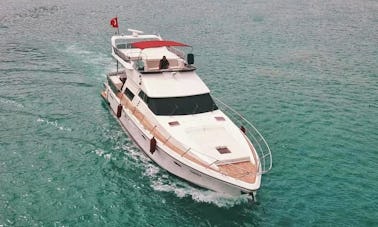 Alquiler de yates Lux Motor 2022 en Alanya, Turquía