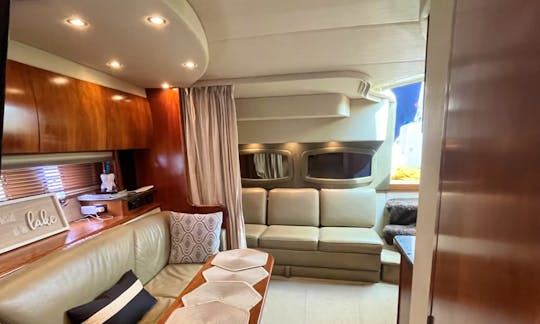 42' Luxury Cruisers Yacht - up to 6 guests (Captain is INCLUDED for FREE)