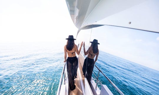 💎 Luxury Azimut Megayacht + Seabobs in Miami Beach, Florida
