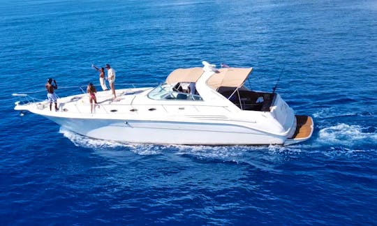 48ft Motor Yacht Rental in Quintana Roo, Mexico