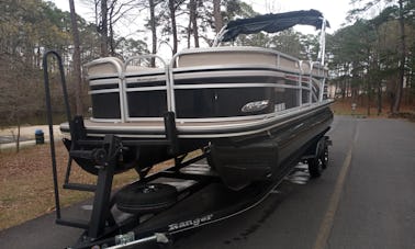 Ponton Ranger 2021 sur le lac Hamilton à Hot Springs AR