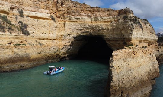 Benagil Sea Caves Speedboat Tour in Lagos, Faro