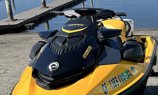 2022 Sea Doo GTR 230 Jet Ski en alquiler en Marina Del Rey, CA