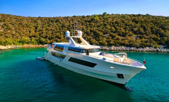 Charter the V-50 Power Mega Yacht in Muğla, Turkey