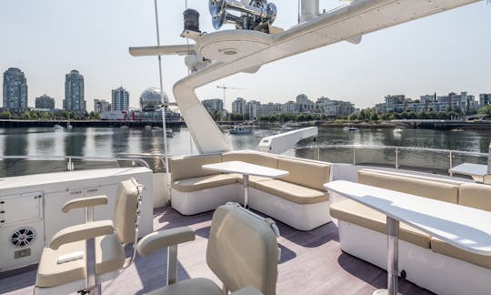 Yate Abraxas de 88 pies, Vancouver 
