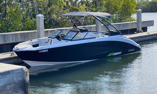 Experience the 2022 Yamaha AR250 Jetboat in Boynton Beach, Florida!