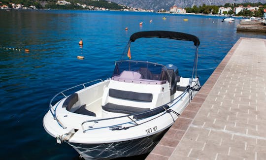 Atlantic Marine 670 Open (186) Deck Boat Rental in Dobrota