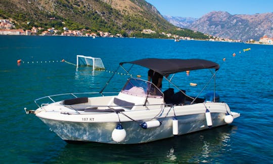 Atlantic Marine 670 Open (187) Deck Boat Rental in Dobrota, Opština Kotor