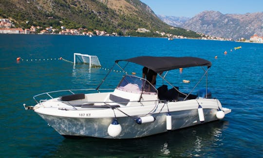 Atlantic Marine 670 Open (187) Deck Boat Rental in Dobrota, Opština Kotor