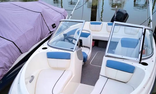 2013 Bayliner 180 Bowrider 18' comfy and fun boat for rent in Washington District of Columbia