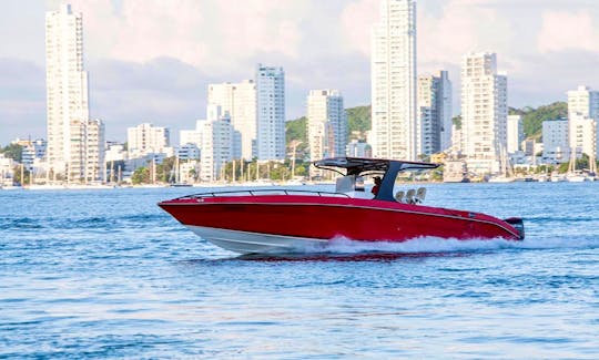 Sky Motomarlin 39' Red Powerboat for Charter in Cartagena de Indias