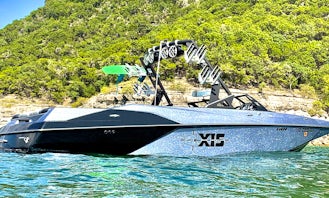 Lake Travis - Axis A24 - Surfing/Wakeboarding