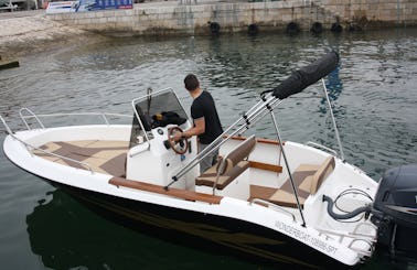 Rent 19ft CAD Powerboat in Setúbal