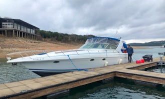 Luxury Outings on a Formula 41pc Sport Yacht in Austin, Texas