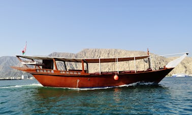 Excursão noturna a Musandam Khasab saindo de Dubai com a Dolphin Khasab Tours em Omã