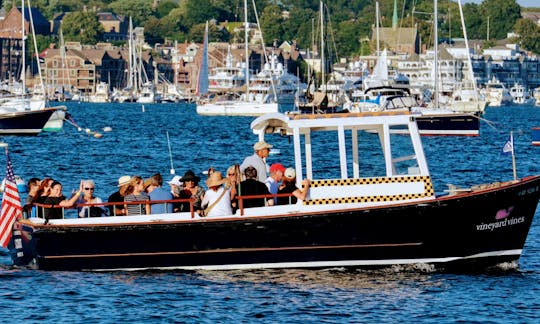 26' Brownell Powerboat for 14 people in Newport