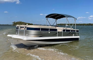 Newest in the Fleet! Hurricane FunDeck 236 200hp  12 Guests Cape Coral /Captain available!/