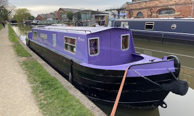 Férias de barco de 40' no canal no coração da Inglaterra. Canal de Trent e Mersey