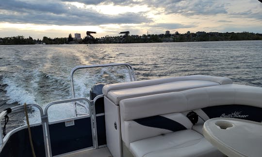 CAPTAIN YOURSELF THIS 12 Passenger 26ft Pontoon Party Barge Awesome Boat!