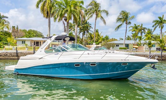 42 Fours Winns beautiful boat with captain available in Miami * read description