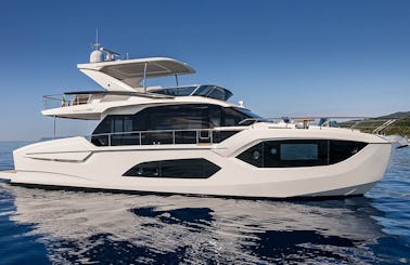 ''Zenith'' Absolute Prisma Fly Motor Yacht Rental in West Palm Beach, Florida