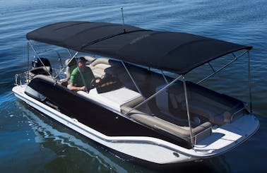Las Vegas: Luxury Pontoon Boat for charter! Good for up to 15 people! GB03
