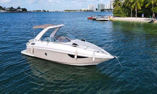 29' Regal Cruiser for rent with full drinks included in Miami Beach, Florida!!