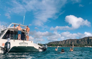 30' Power Catamaran Cruise in Honolulu