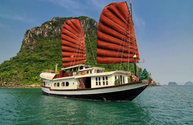 Prince Junk Canal Boat Tour in Halong Bay
