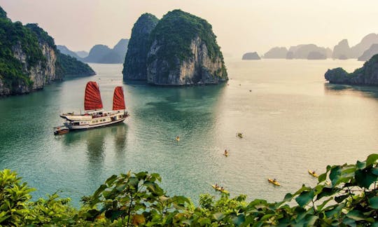 Prince Junk Canal Boat Tour in Halong Bay