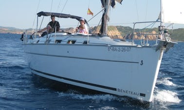 Sailing yacht rental in Barcelona - great for sailing around