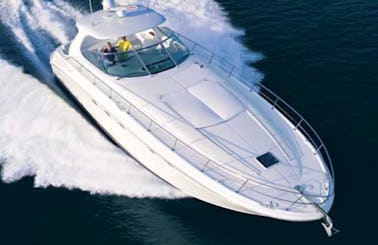 Beautiful 55Ft SeaRay Sundancer Luxury Yacht for Charter in Miami