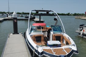 Chapparal 224 8 person boat with Captain on Lake Ray Hubbard
