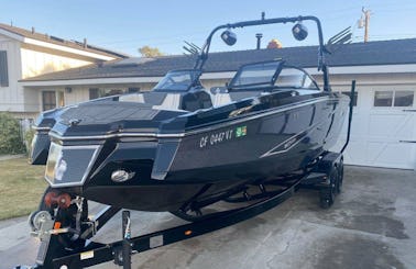 2020 25ft Heyday Surf for rent on Lake Powell