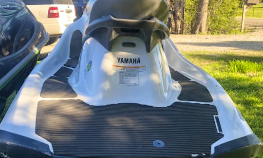 2010 Yamaha Waverunner VX Cruiser Jetski Rental in Lake Texoma, Texas